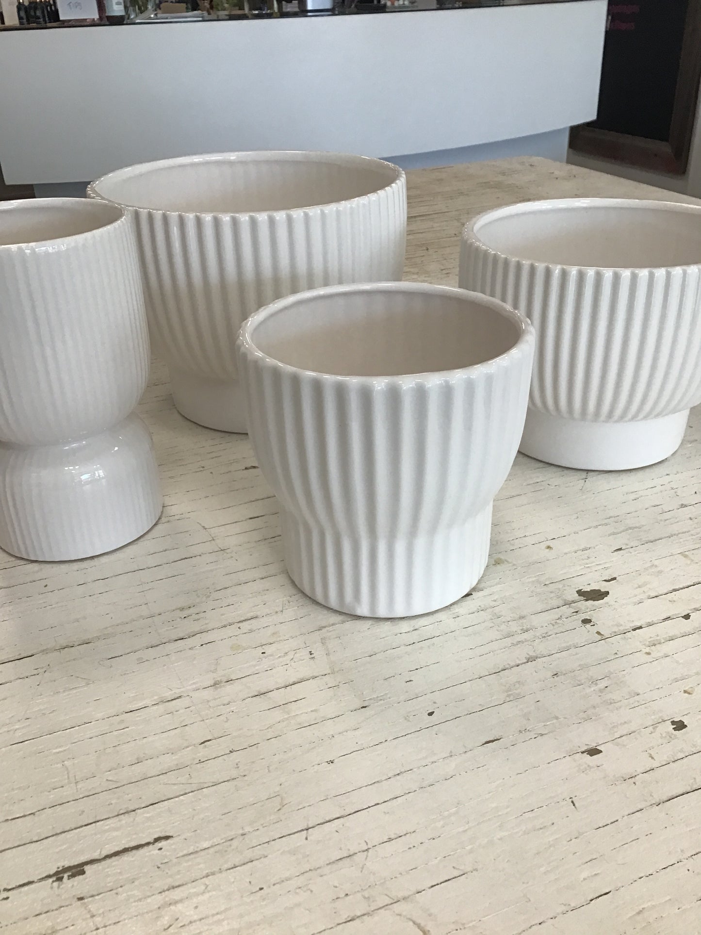 Shiny White Dolomite Container
