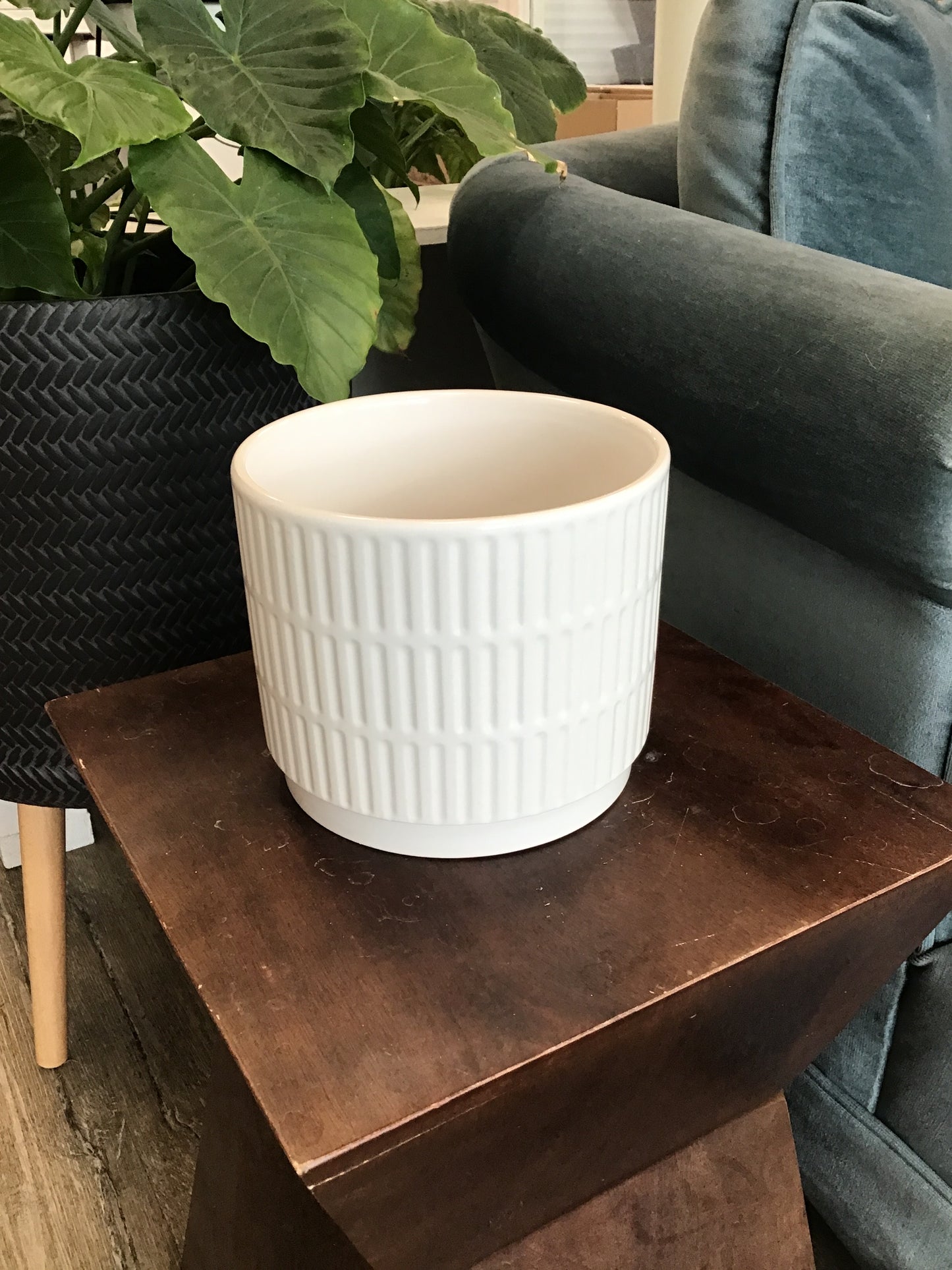 Shiny Dolomite Pot