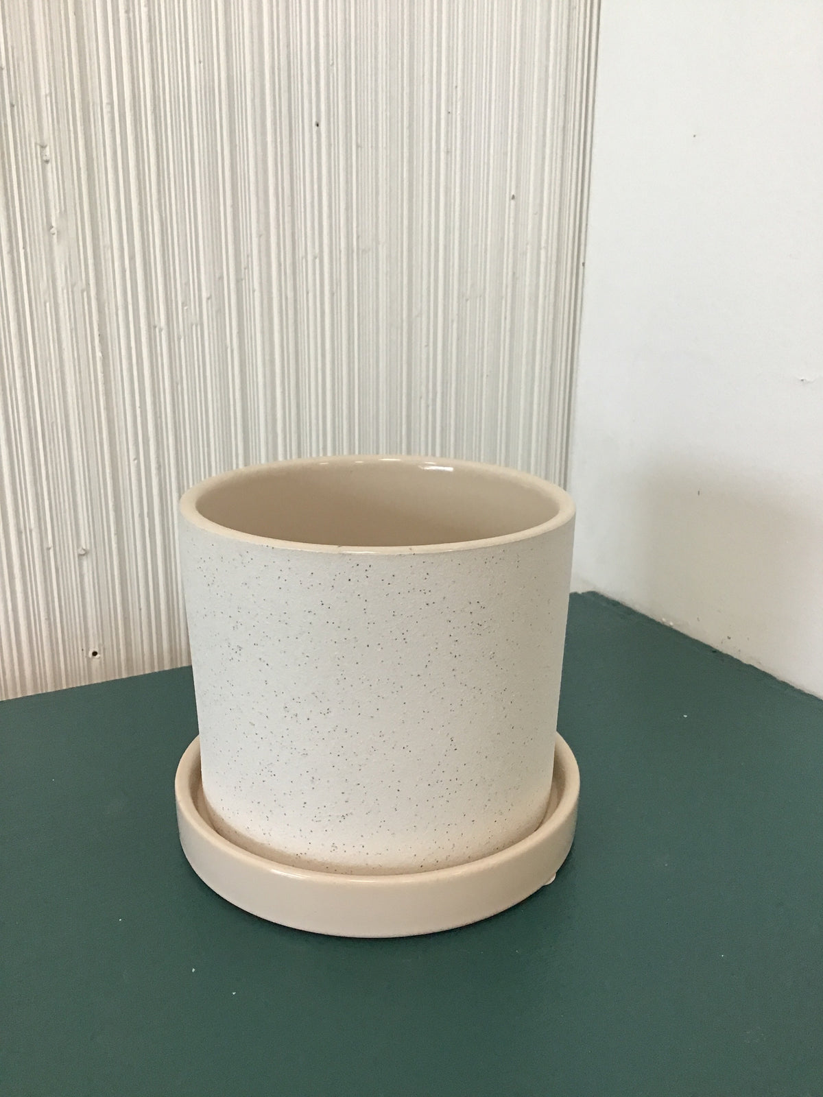 Cream Textured Pot