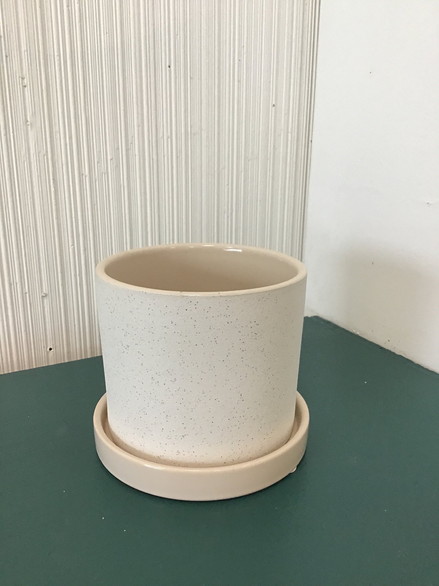Cream Textured Pot
