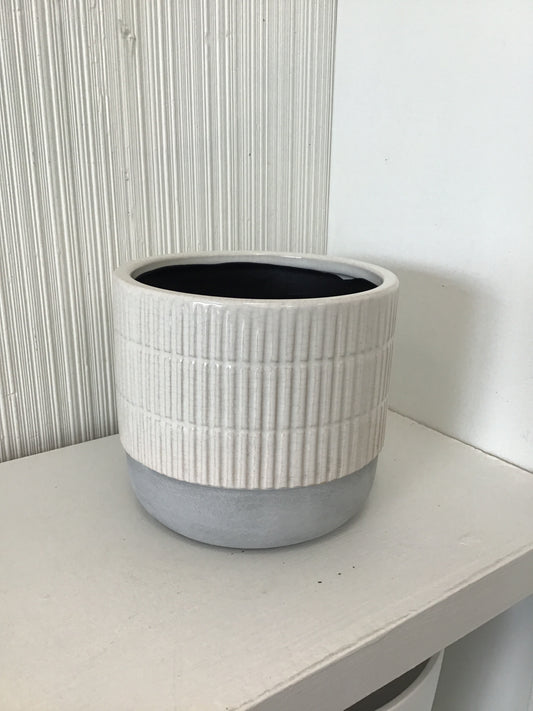 Grey Bottom Pot