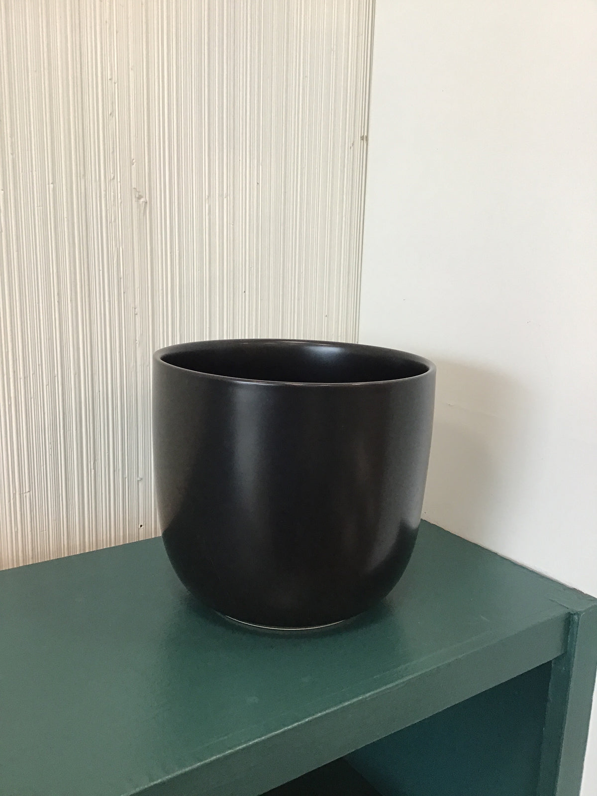 Smooth Ceramic Pot - 8”