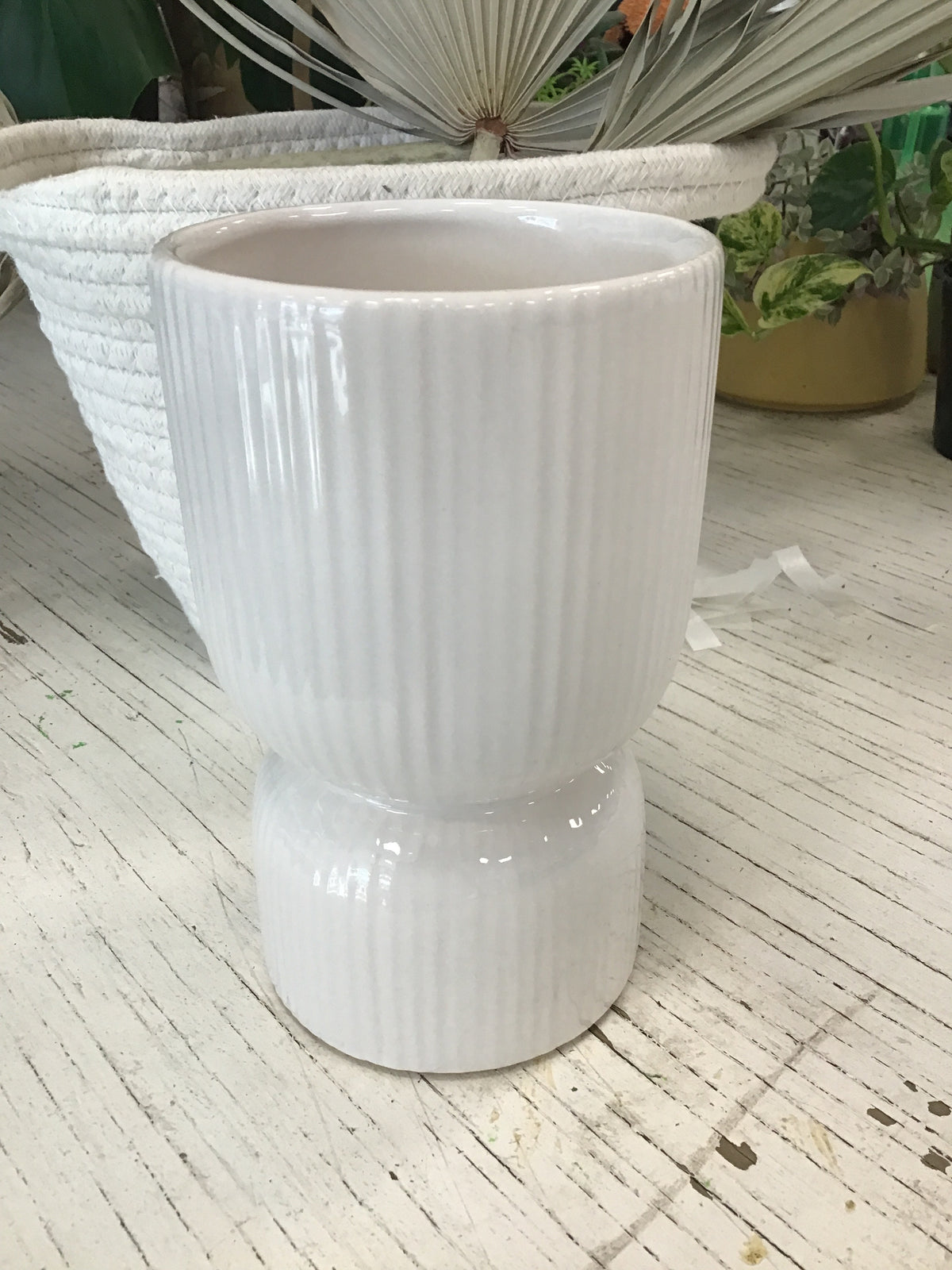 Shiny White Dolomite Container