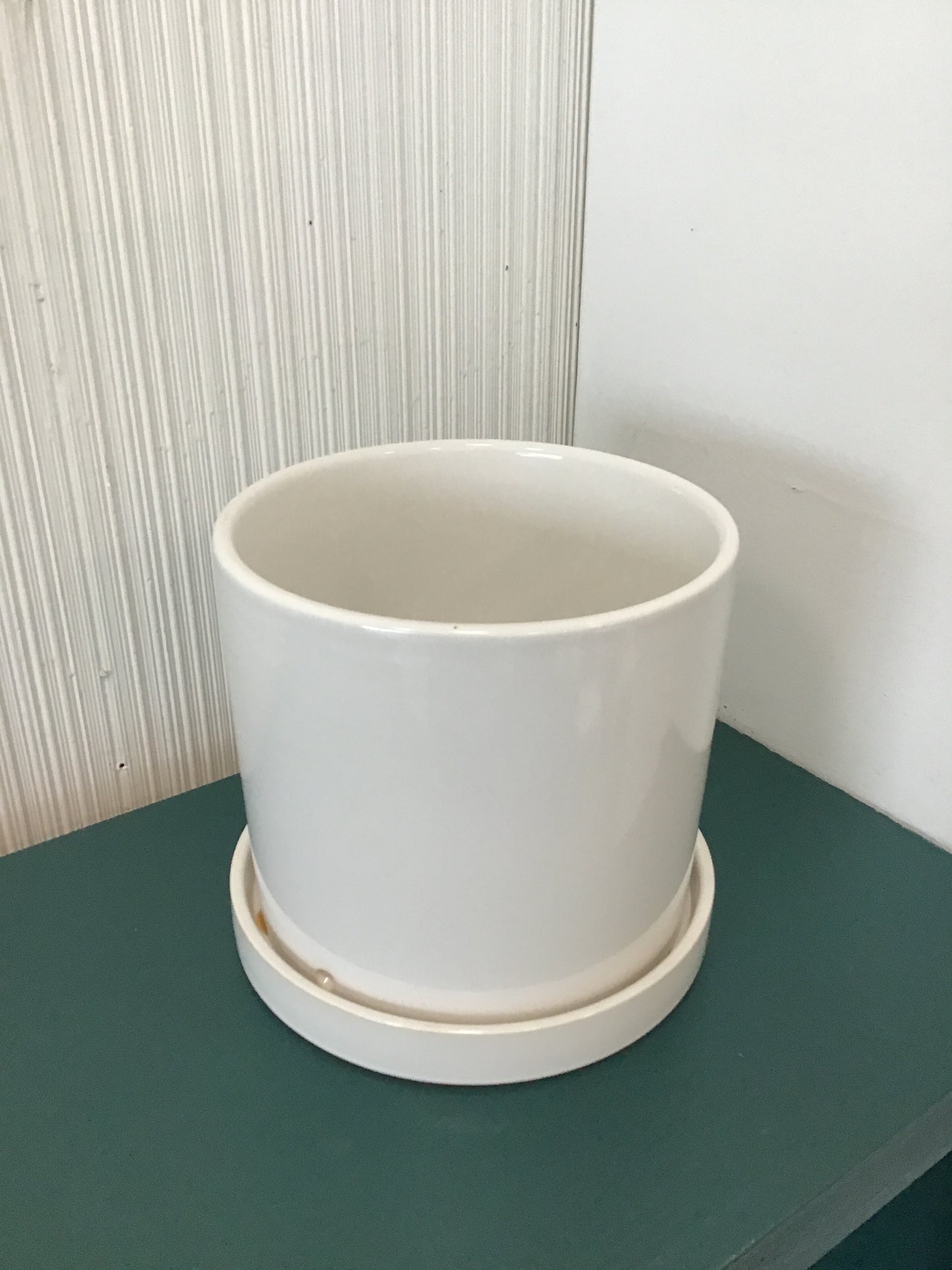 White Pot 6”