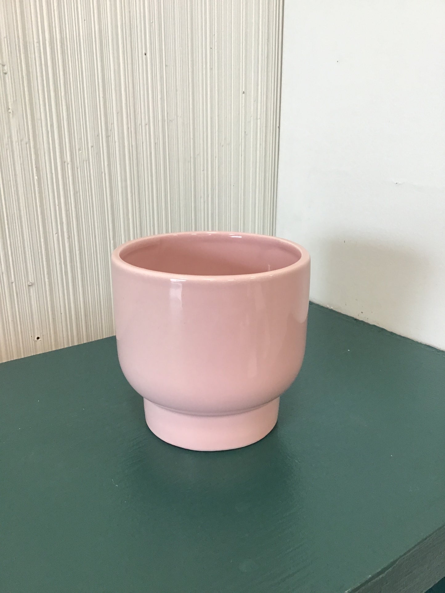 Glossy Pot