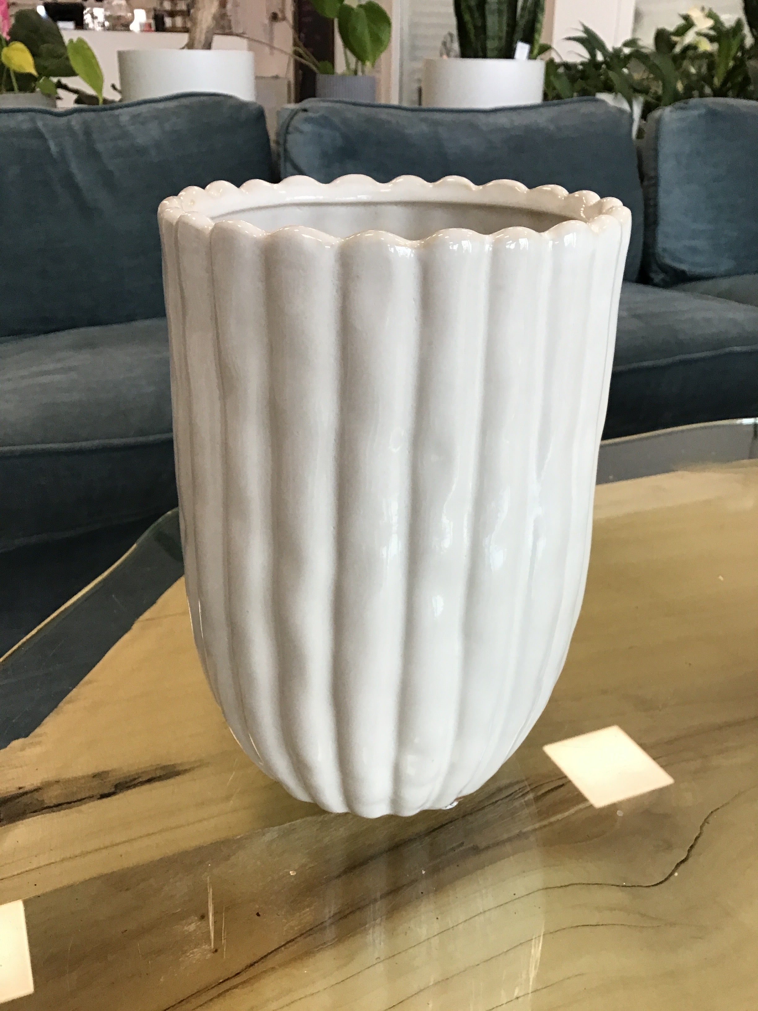 Vertical Ribbed Vase – wildflower.florist.sk
