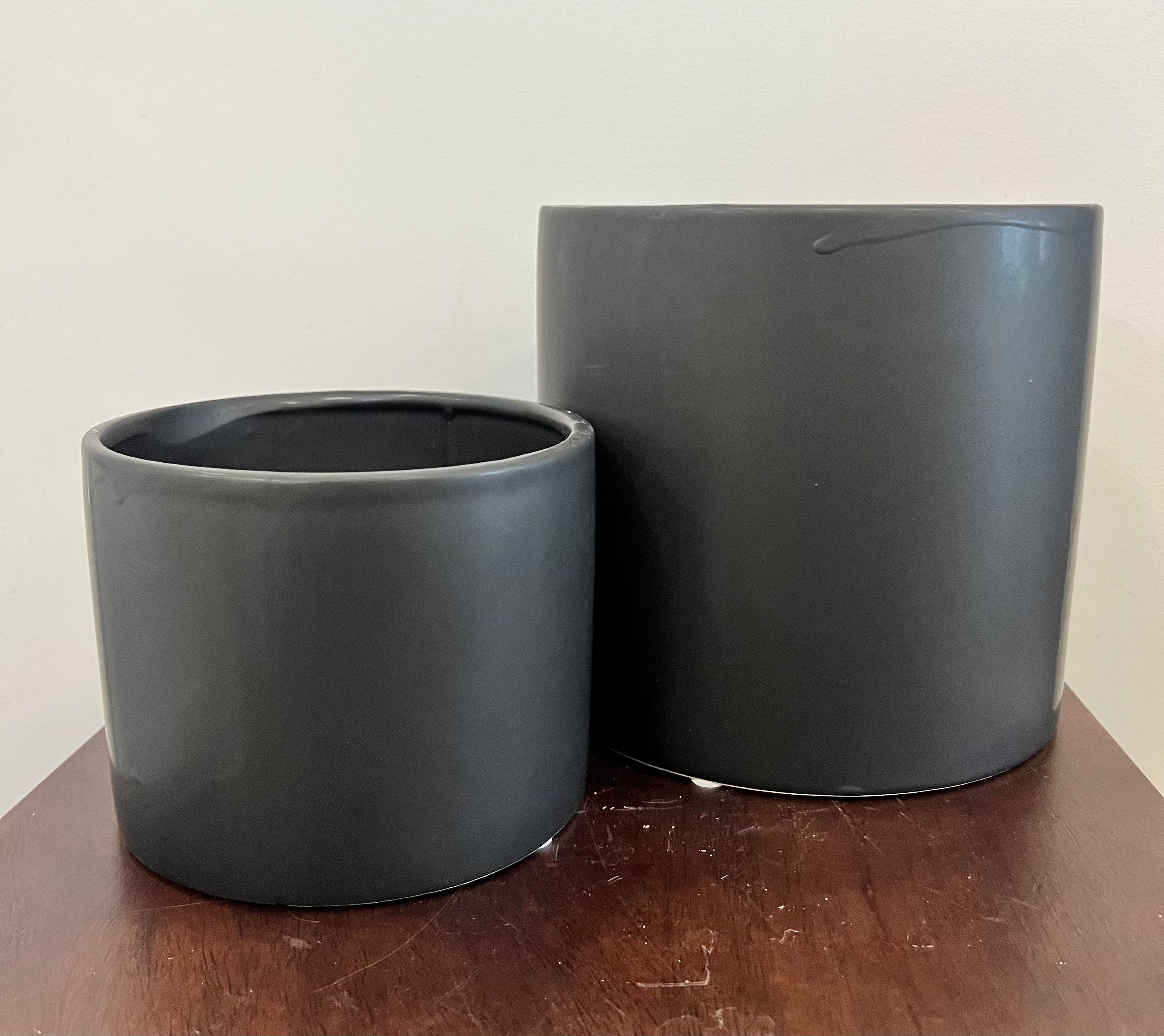 Simple Round Pot